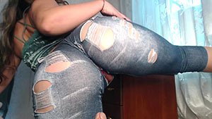 Amazing PAWG Jeans Twerking